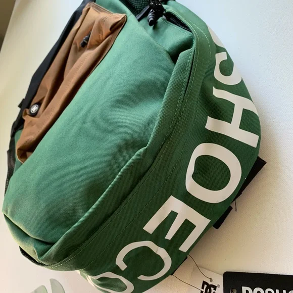 ▪️DC Backsider Seasonal Backpack▪️ - Picture 4 of 10